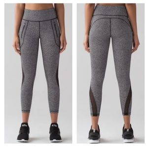 Lululemon Invigorate Legging Black White Size 4